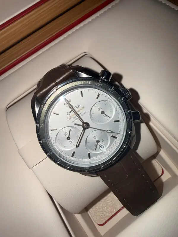 Omega Speedmaster 38 Co-Axial Chronometer Chronograph – Like New, Silver Dial, Leather Strap