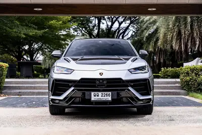 2025 Lamborghini URUS Performante thumbnail 2