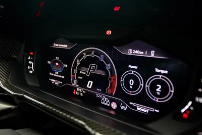 2025 Lamborghini URUS Performante thumbnail 7