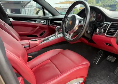 2016 Porsche Panamera S E-Hybrid – Agate Grey, Red Leather, 70,000 km, Full Service History thumbnail 5