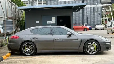 2016 Porsche Panamera S E-Hybrid – Agate Grey, Red Leather, 70,000 km, Full Service History thumbnail 2