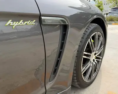 2016 Porsche Panamera S E-Hybrid – Agate Grey, Red Leather, 70,000 km, Full Service History thumbnail 4