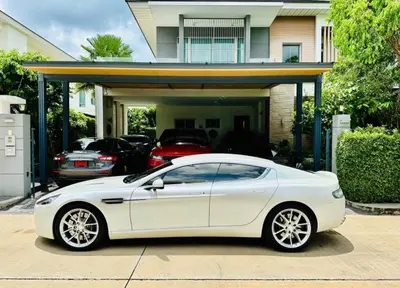 2016 Aston Martin Rapide S V12 thumbnail 3