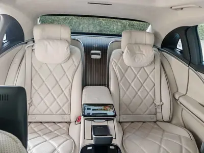 Mercedes-Maybach S580e Premium 2023 thumbnail 7